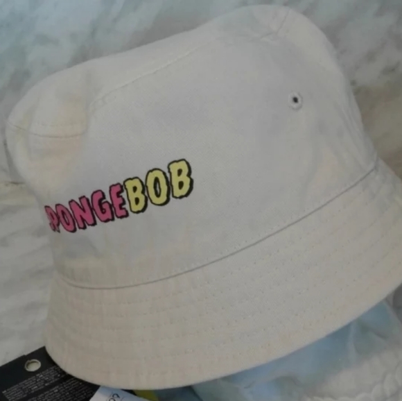 NWT Sponge-Bob REVERSIBLE BUCKET HAT cap and free socks mens womens unisex - Picture 2 of 4